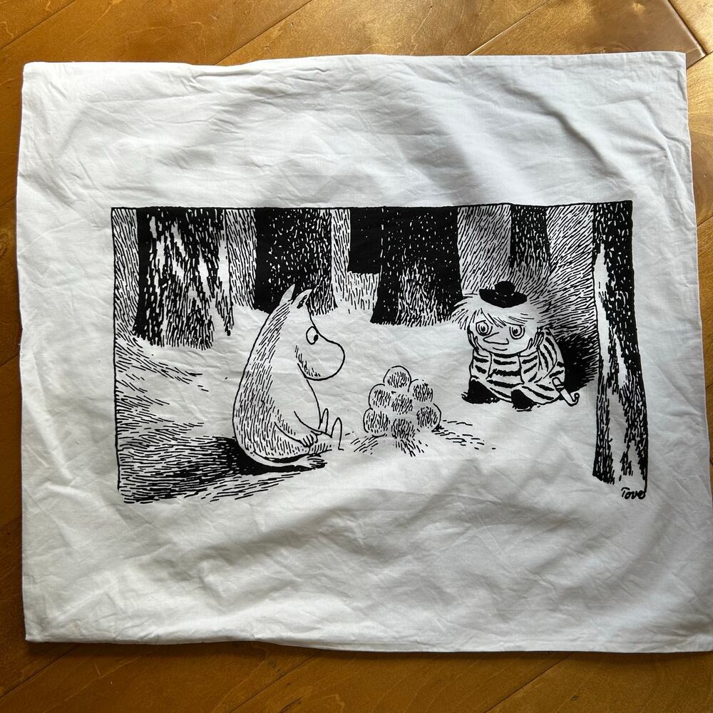 Finlayson pillowcase cover Moomin Characters white black